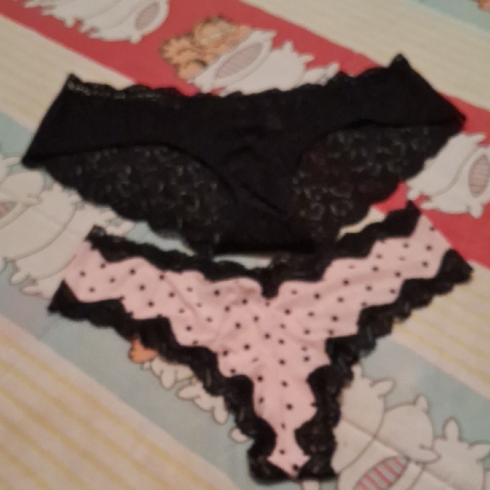 NWOT,Victoria's Secret,Black and Pink Lace Panties (2 PC. bundle),Sz Lg.🩷🖤🩷🖤